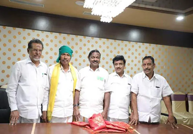 VELLORE LOK SABHA ELECTION ADMK AC SHANMUGAM SUPPORT TO INDEPENDENT CANDIDATE 